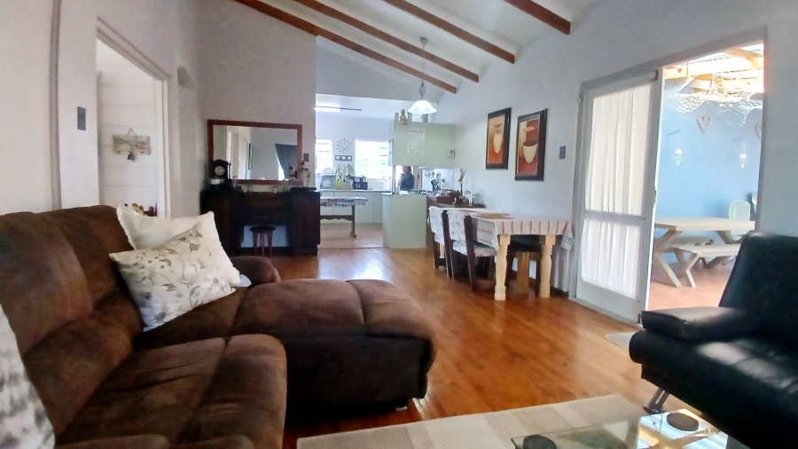 4 Bedroom Property for Sale in Sandbaai Western Cape